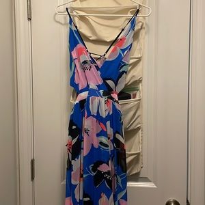 Women’s Express floral maxi dress with cut out size M